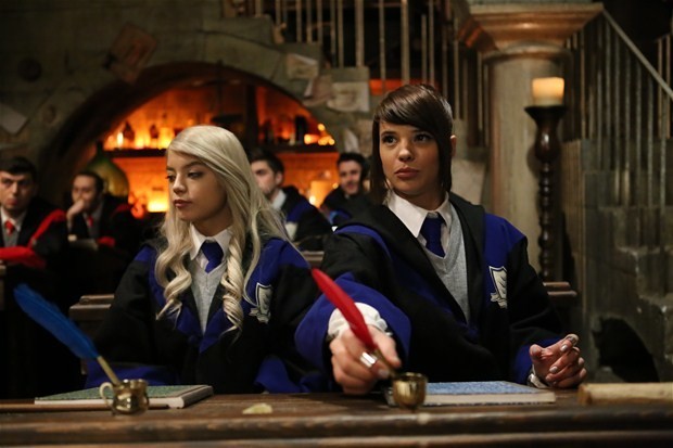 Sihirbazlık Okulunda Bir Türk Fotoğrafı