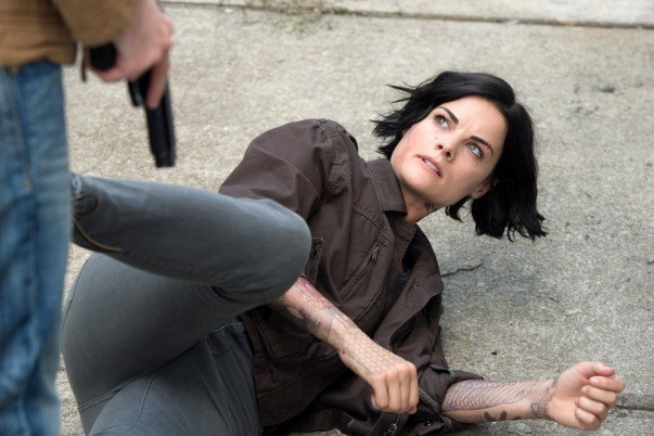 Blindspot Fotoğrafları 19