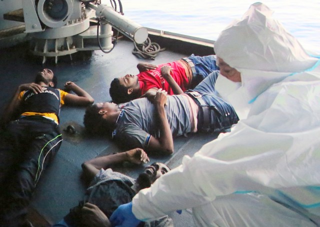 Denizdeki Ateş Fotoğrafı