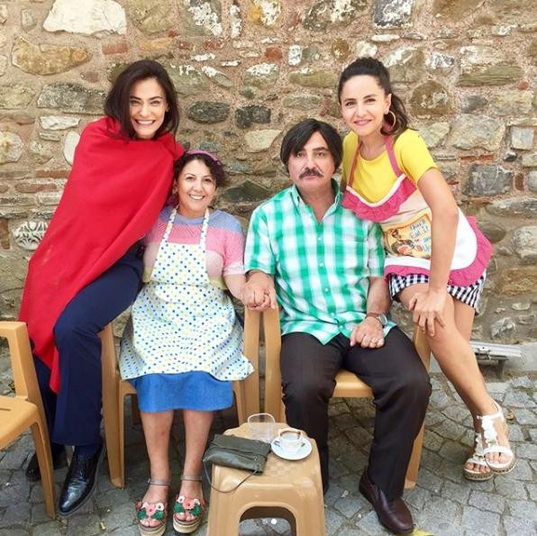 Ailecek Şaşkınız Fotoğrafı