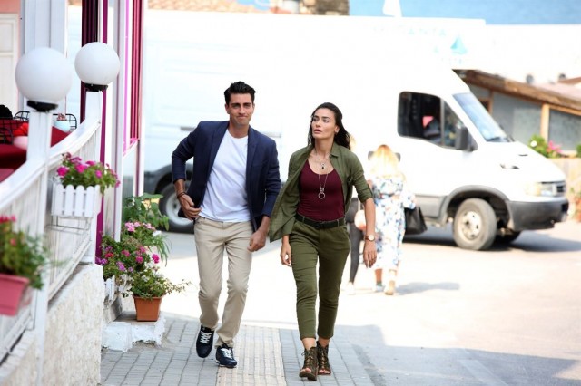 Ailecek Şaşkınız Fotoğrafı