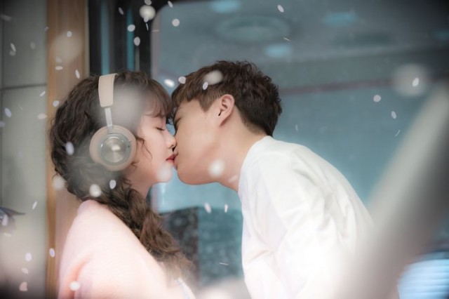 Radio Romance Fotoğrafları 13