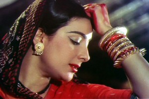 Aadhi Raat fotoğrafı
