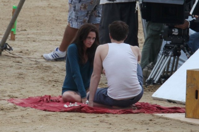 Alacakaranlık Efsanesi: Şafak Vakti Bölüm 1 Fotoğrafı