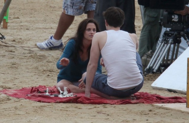 Alacakaranlık Efsanesi: Şafak Vakti Bölüm 1 Fotoğrafı