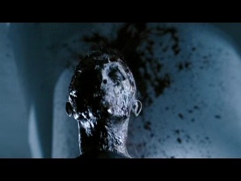 Yaşayan ölülerin Dönüşü 4 Fotoğrafı