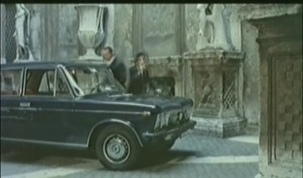 The Senator Likes Women fotoğrafı The Senator Likes Women fotoğrafı