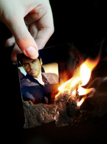 Kül Ve Ateş Fotoğrafı