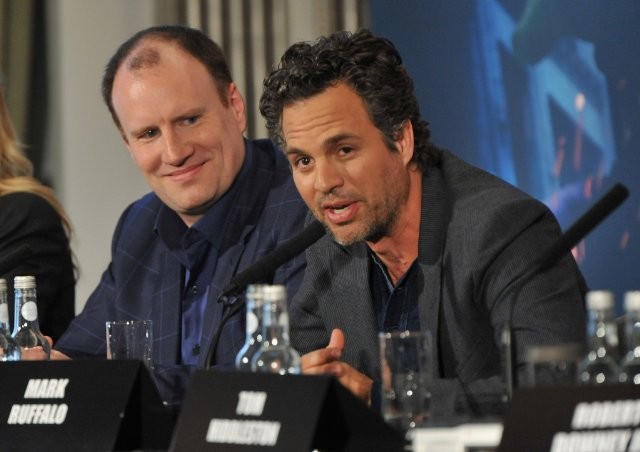 Yenilmezler Fotoğrafı