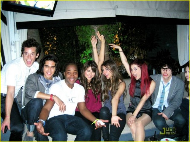 Victorious Fotoğrafı