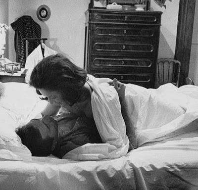 Le Lit Conjugal - L'ape Regina Fotoğrafı