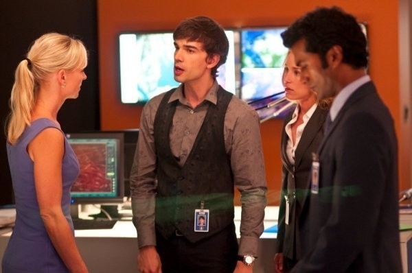 Covert Affairs Fotoğrafları 118