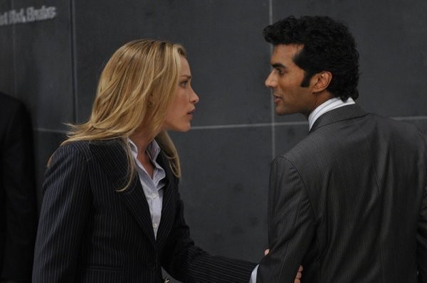 Covert Affairs Fotoğrafları 91